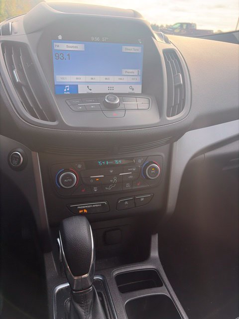 Used 2019 Black Ford SE image 18