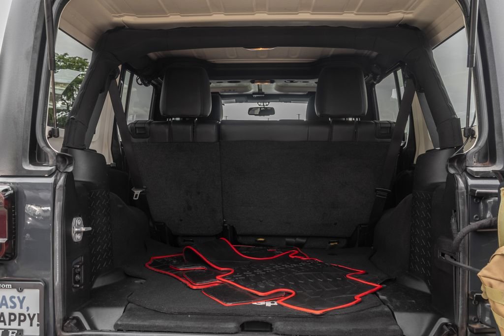 Used 2017 Black Jeep Unlimited Sahara image 29