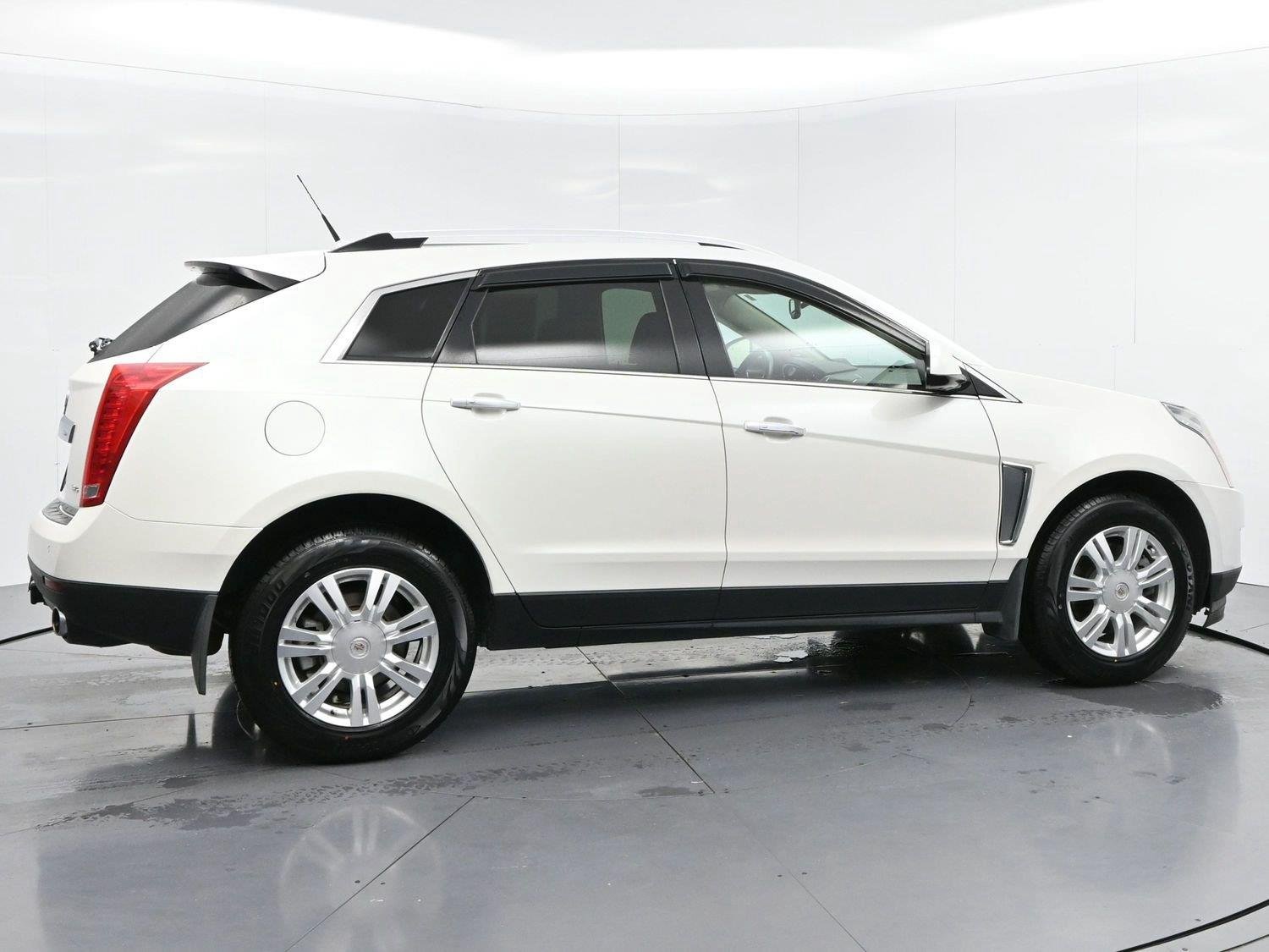 Used 2014 Platinum Ice Tricoat Cadillac Luxury Collection image 8