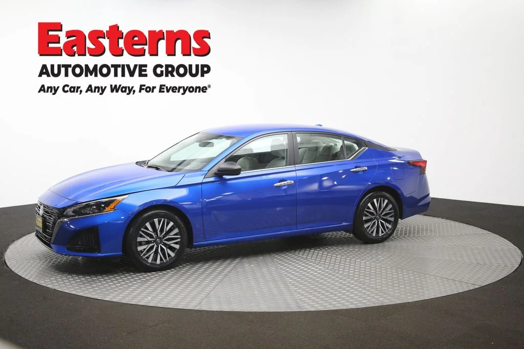Used 2025 Blue Nissan 2.5 SV image 56