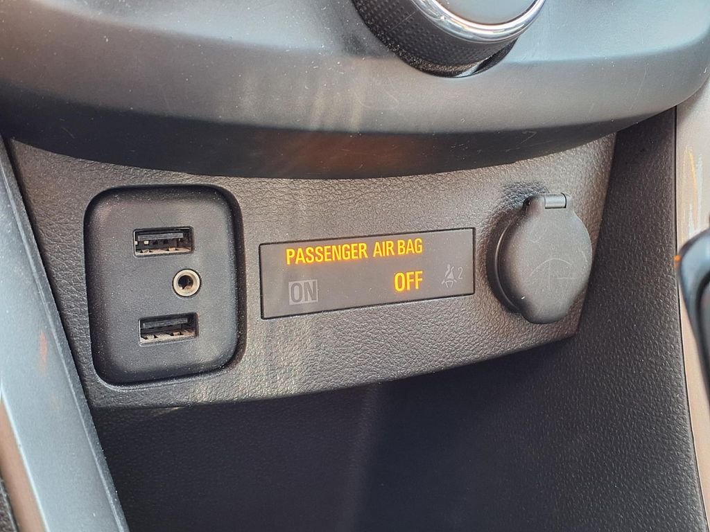 Used 2019 White Chevrolet LS image 26