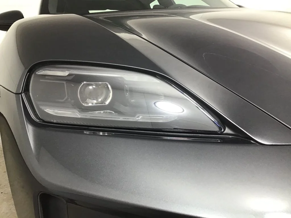 2025 Porsche Taycan S - Photo 14