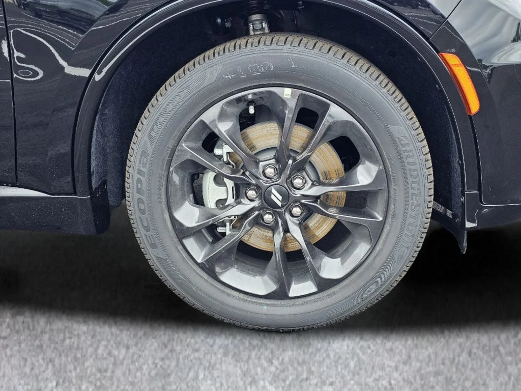New 2026 Diamond Black Clear-Coat Exterior Paint Dodge GT image 6