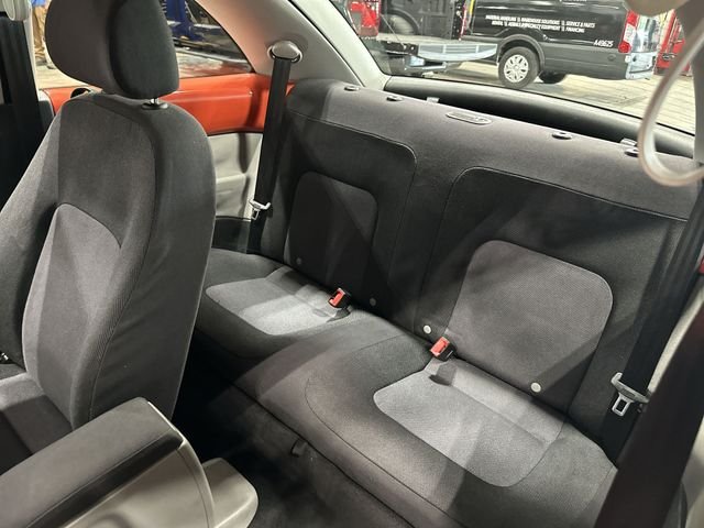Used 2004  Volkswagen GLS image 30