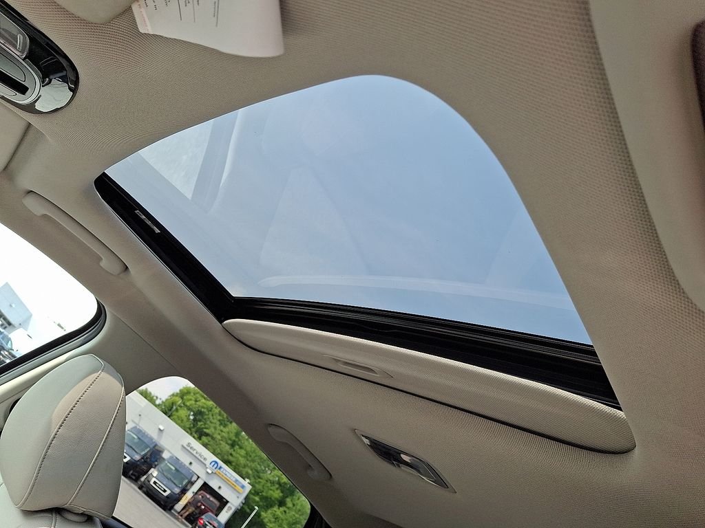 Used 2024 Black Hyundai SEL image 15