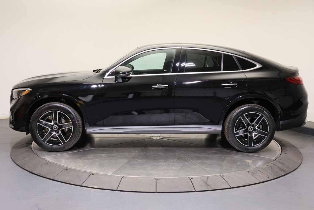 New 2027 Black Mercedes-Benz GLC 300 Coupe image 4