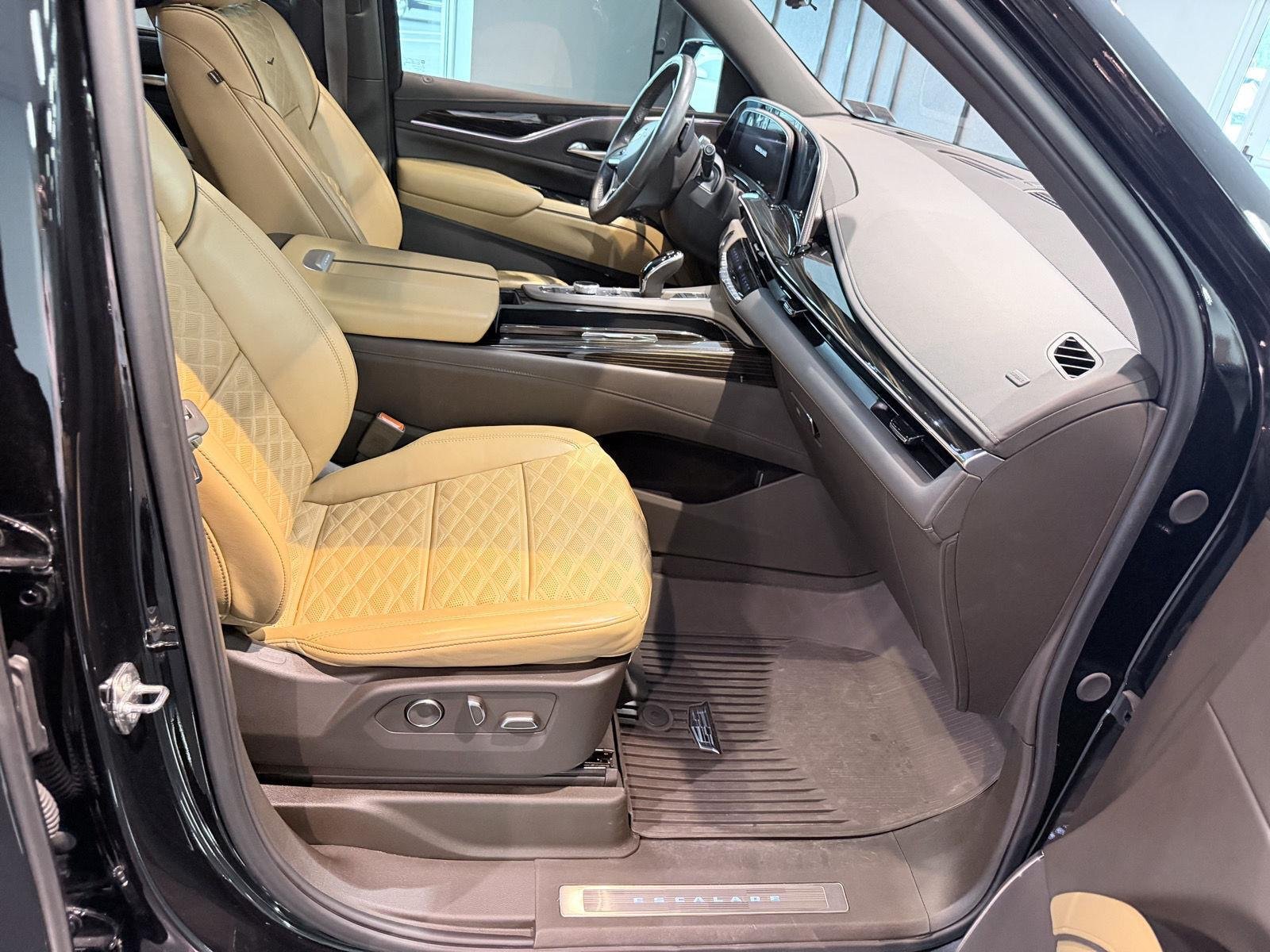 2024 Cadillac Escalade Sport - Photo 36