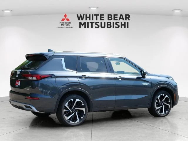 Certified Used 2025 Graphite Gray Mitsubishi SEL image 5