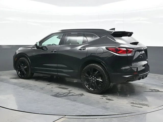 Used 2022 Black Chevrolet RS image 3