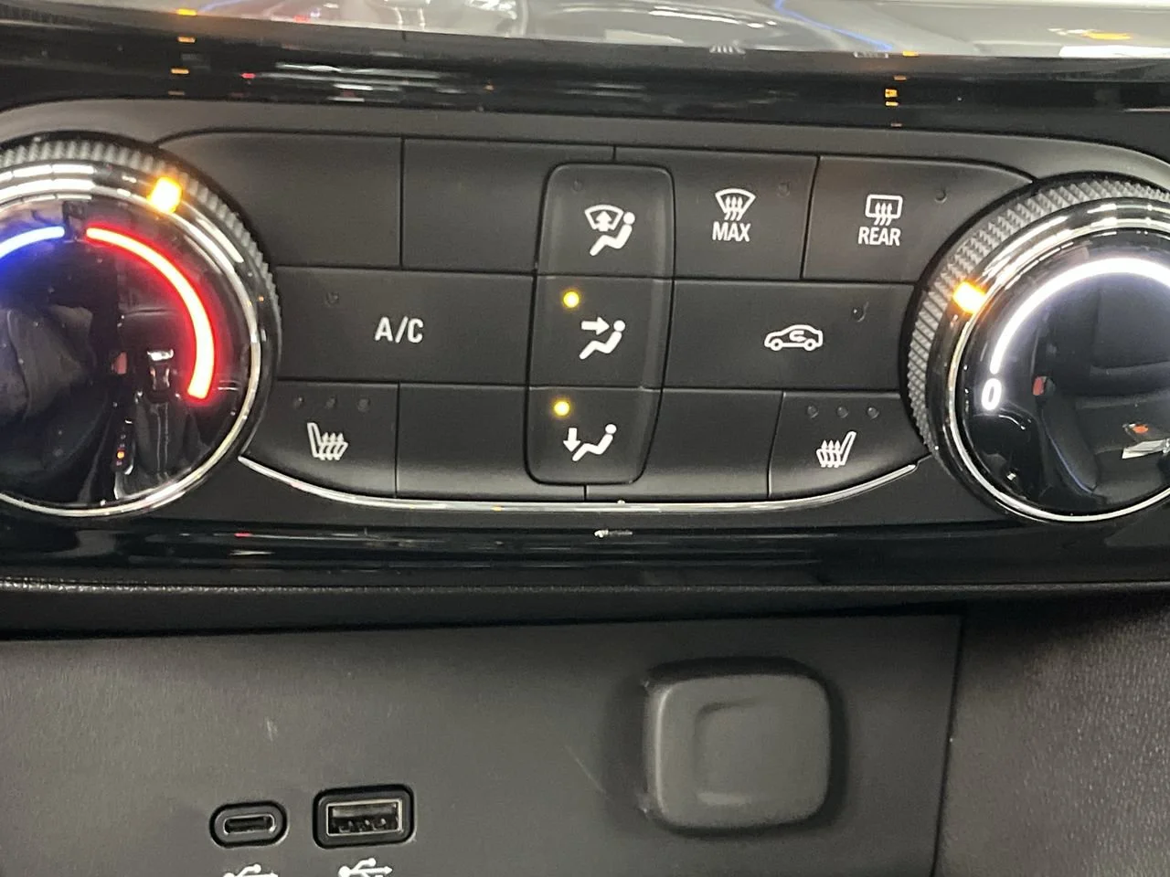 2026 Buick Encore GX Sport Touring - Photo 19