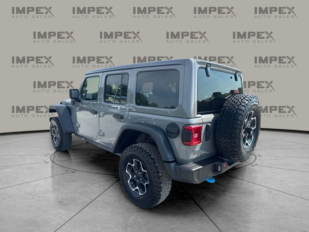 Used 2023 Gray Jeep Rubicon 4xe image 3
