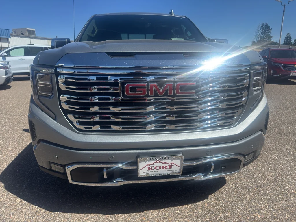 Used 2025 Sterling Metallic GMC Denali image 3