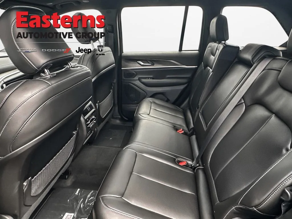 New 2027 High Gloss Black Jeep Limited image 22
