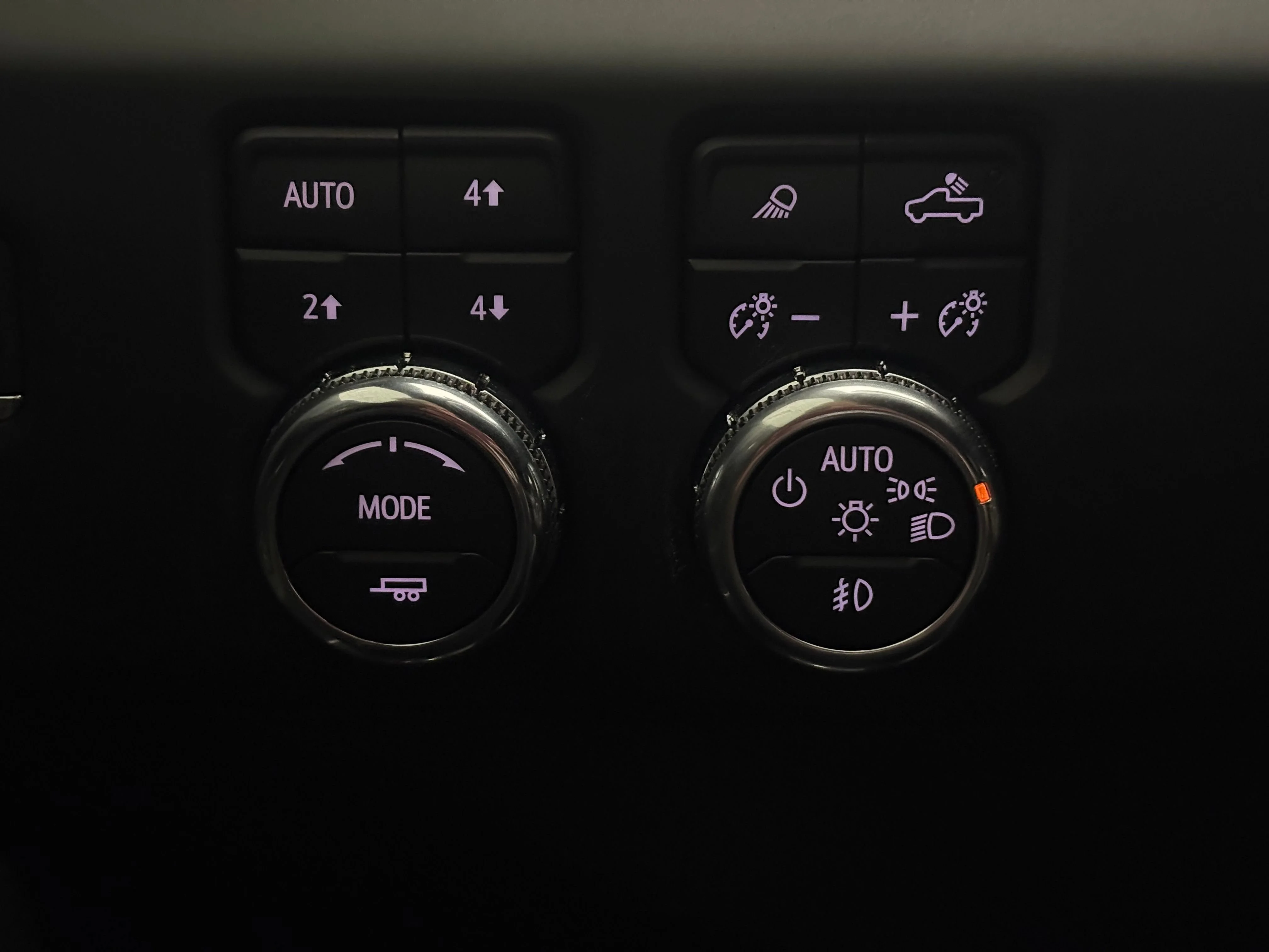 Used 2024 Onyx Black GMC AT4X image 27