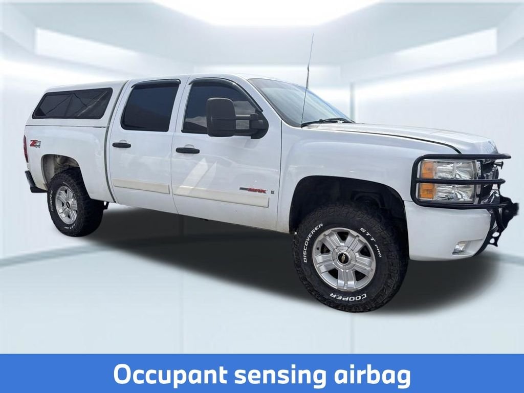 Used 2007 White Chevrolet LT image 11