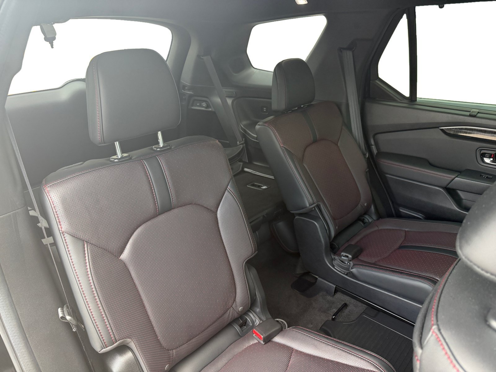 2025 Honda Pilot Black Edition - Photo 35