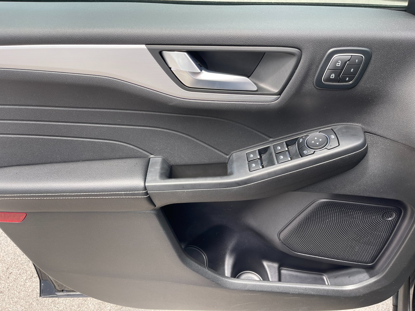 Used 2024 Agate Black Metallic Ford Platinum image 12