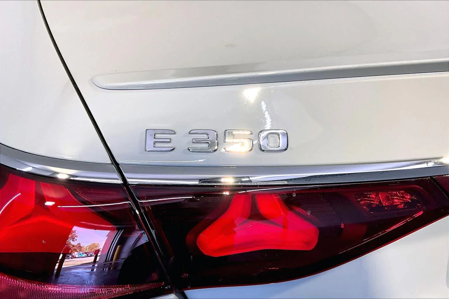 New 2026 MANUFAKTUR Alpine Grey Mercedes-Benz E 350 image 6