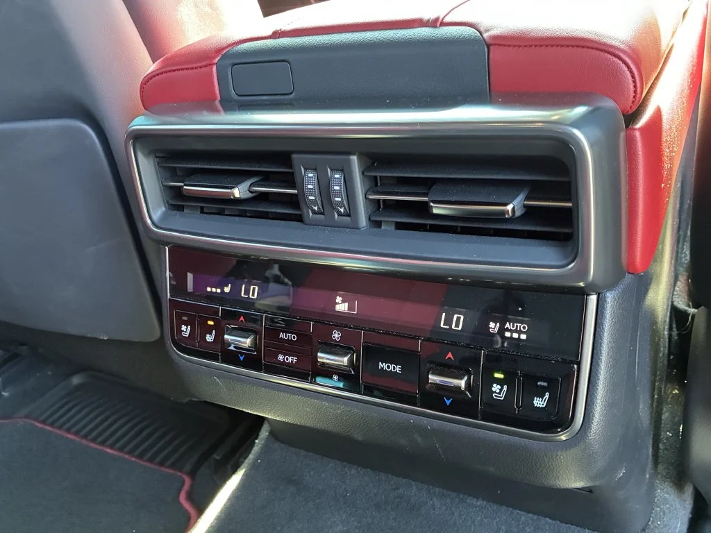 Used 2024  Lexus 600 F SPORT image 18