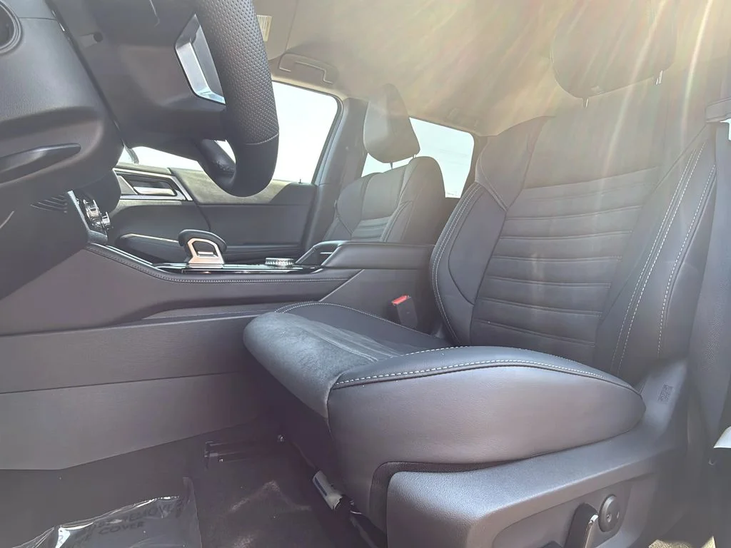 New 2026 Graphite Gray Mitsubishi SE S-AWC image 10
