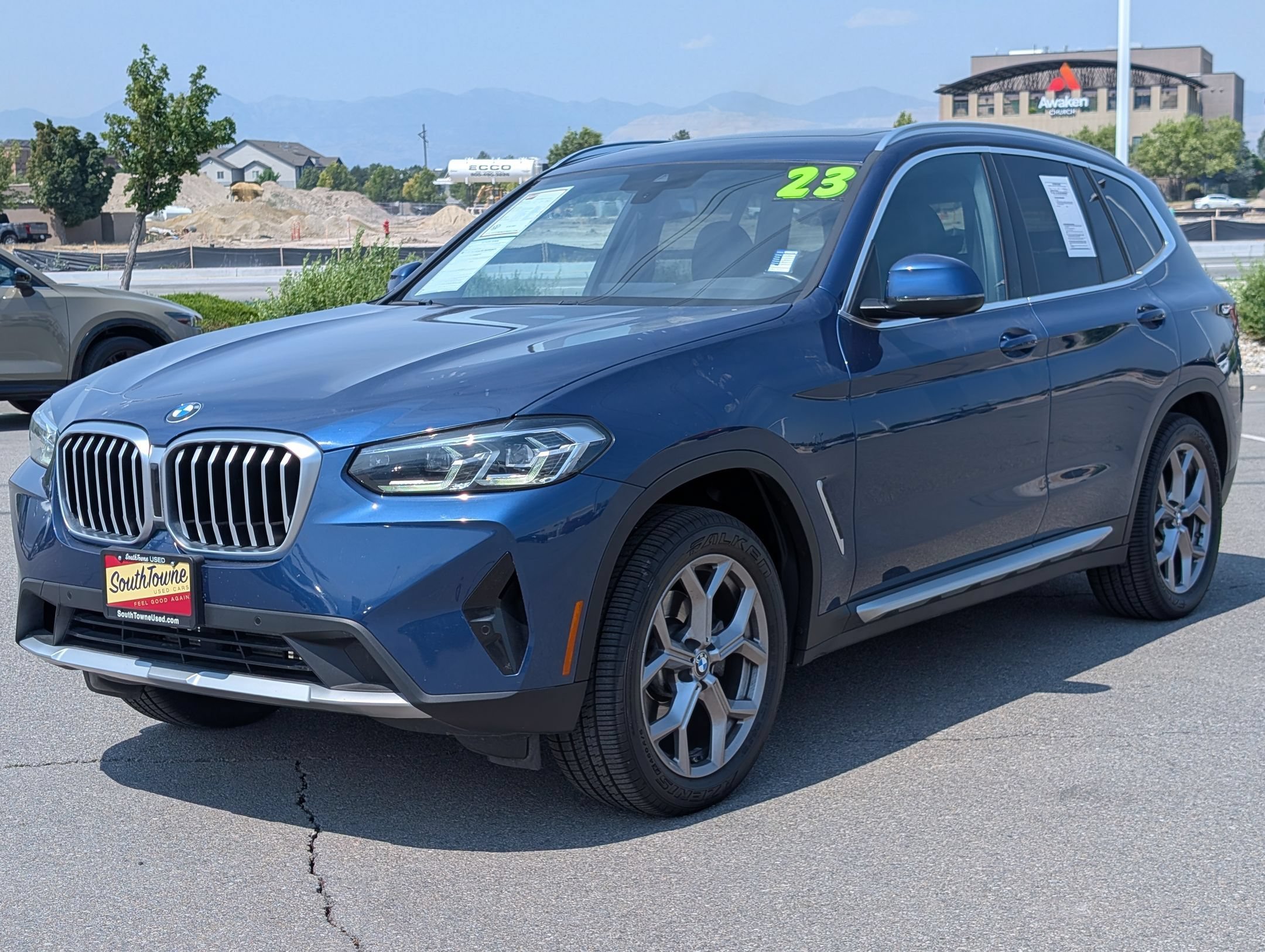 Used 2023 Phytonic Blue Metallic BMW xDrive30i image 8