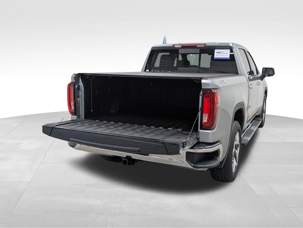 Used 2025 Sterling GMC SLT image 23