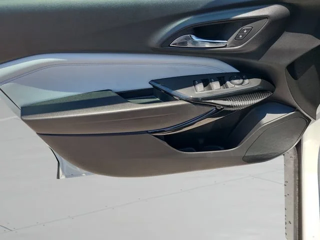 New 2026 Summit White Chevrolet LT image 20
