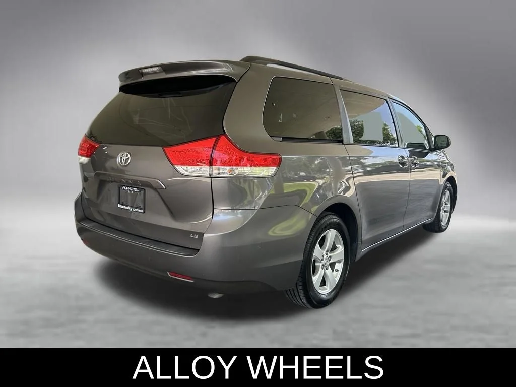 Used 2014 Gray Toyota LE image 4