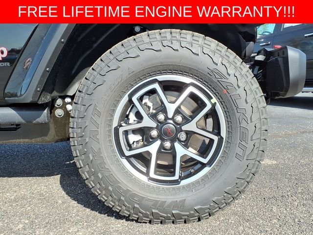 New 2026 Black Clear-Coat Exterior Paint Jeep Rubicon image 9