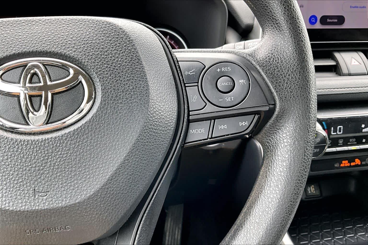 Used 2025 Ice Cap Toyota XLE image 25