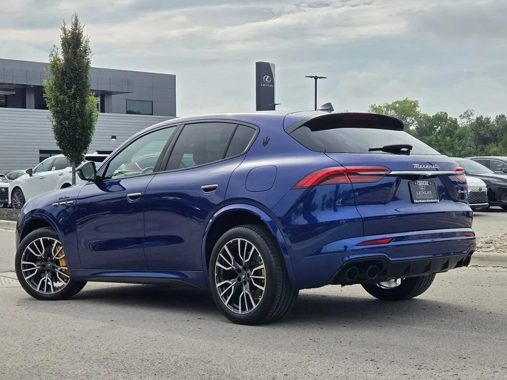 Used 2023 Blu Intenso Metallic Maserati Modena image 30