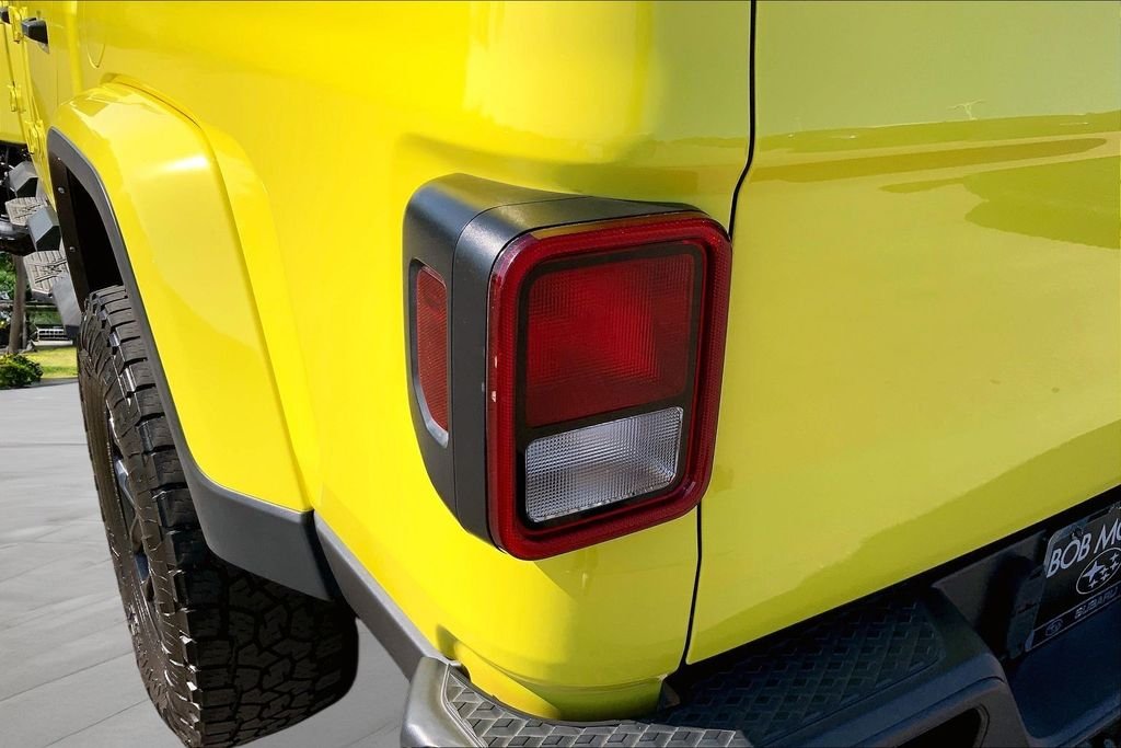 Used 2023 Yellow Jeep Sport S image 23