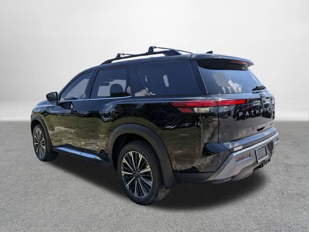 New 2026 Black Nissan Platinum image 5