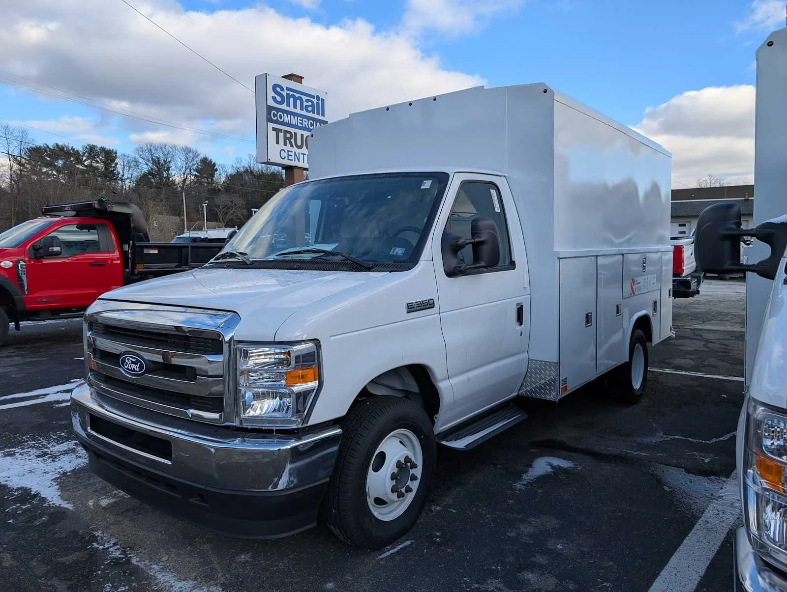 2026 Ford E-Series DRW E-350 Super Duty 138 in WB's photo