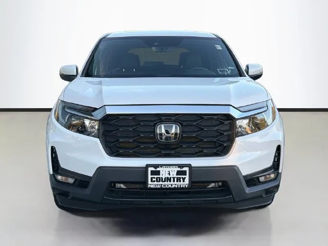 Used 2023  Honda EX-L image 2