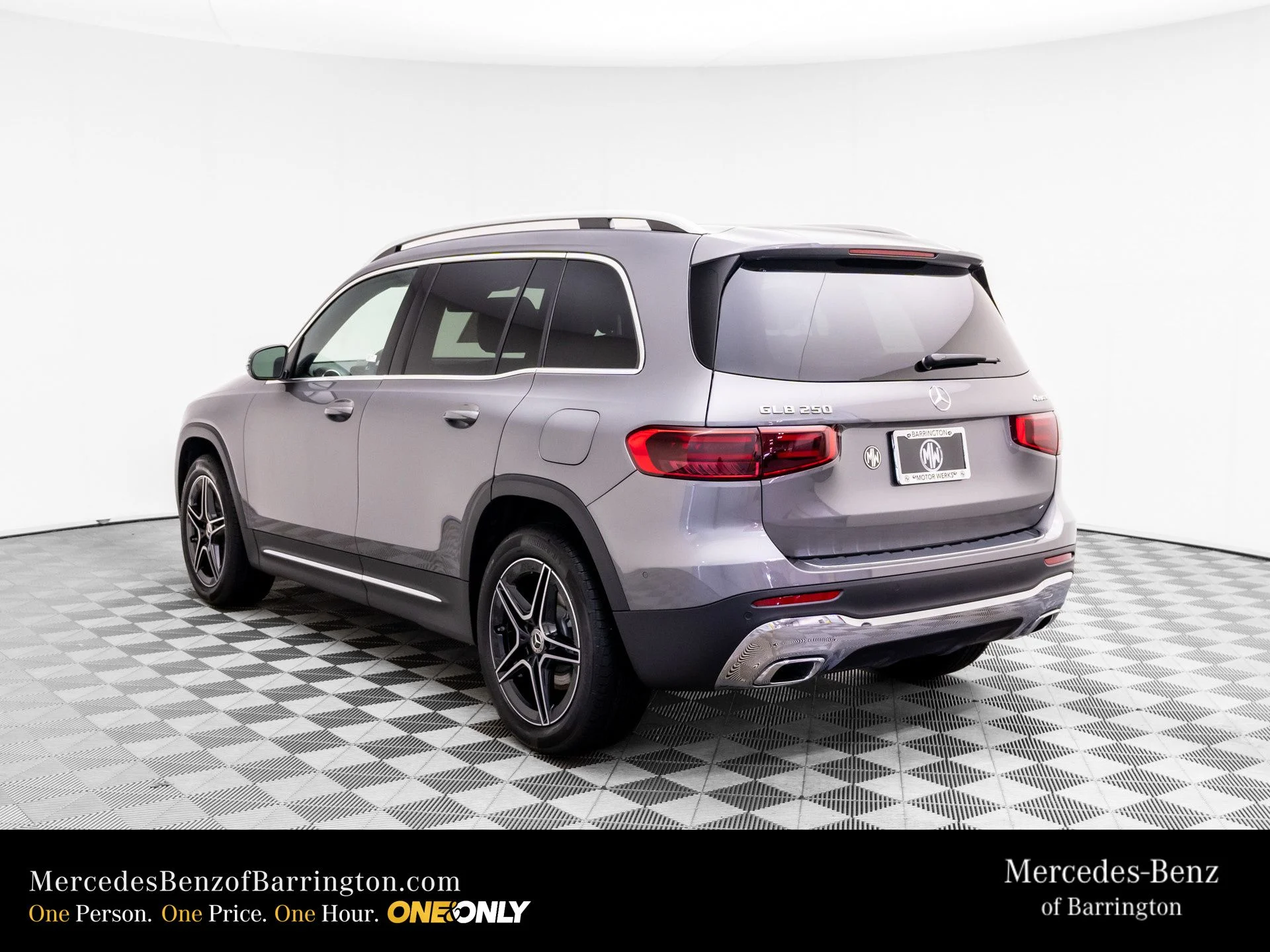 New 2026 Gray Mercedes-Benz GLB 250 image 3