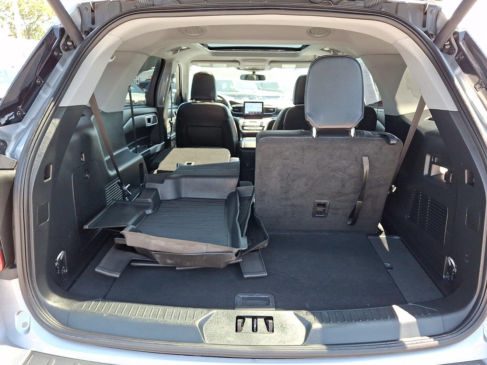 Certified Used 2023 Iconic Silver Ford XLT image 29
