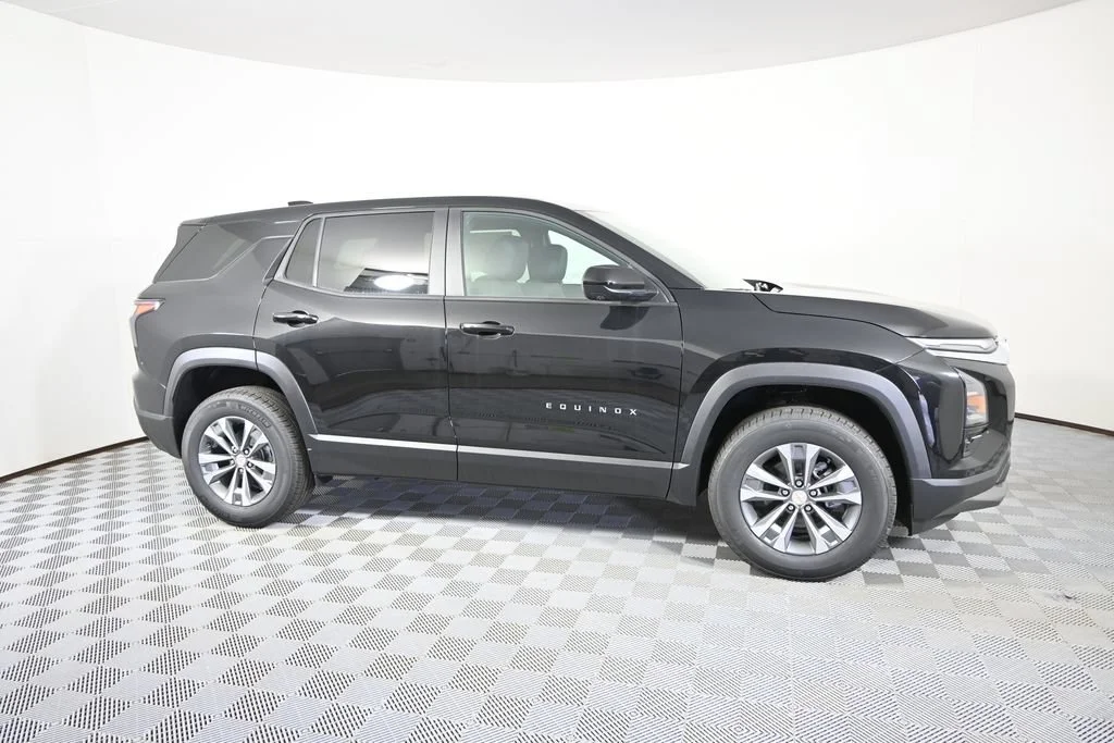New 2026 Mosaic Black Metallic Chevrolet LT image 8