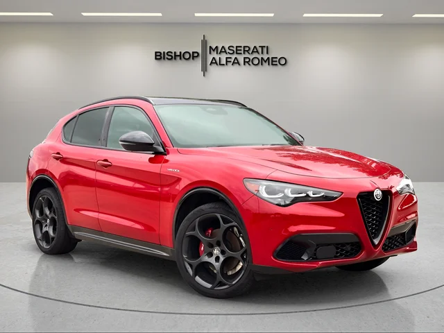 2025 Alfa Romeo Stelvio Base