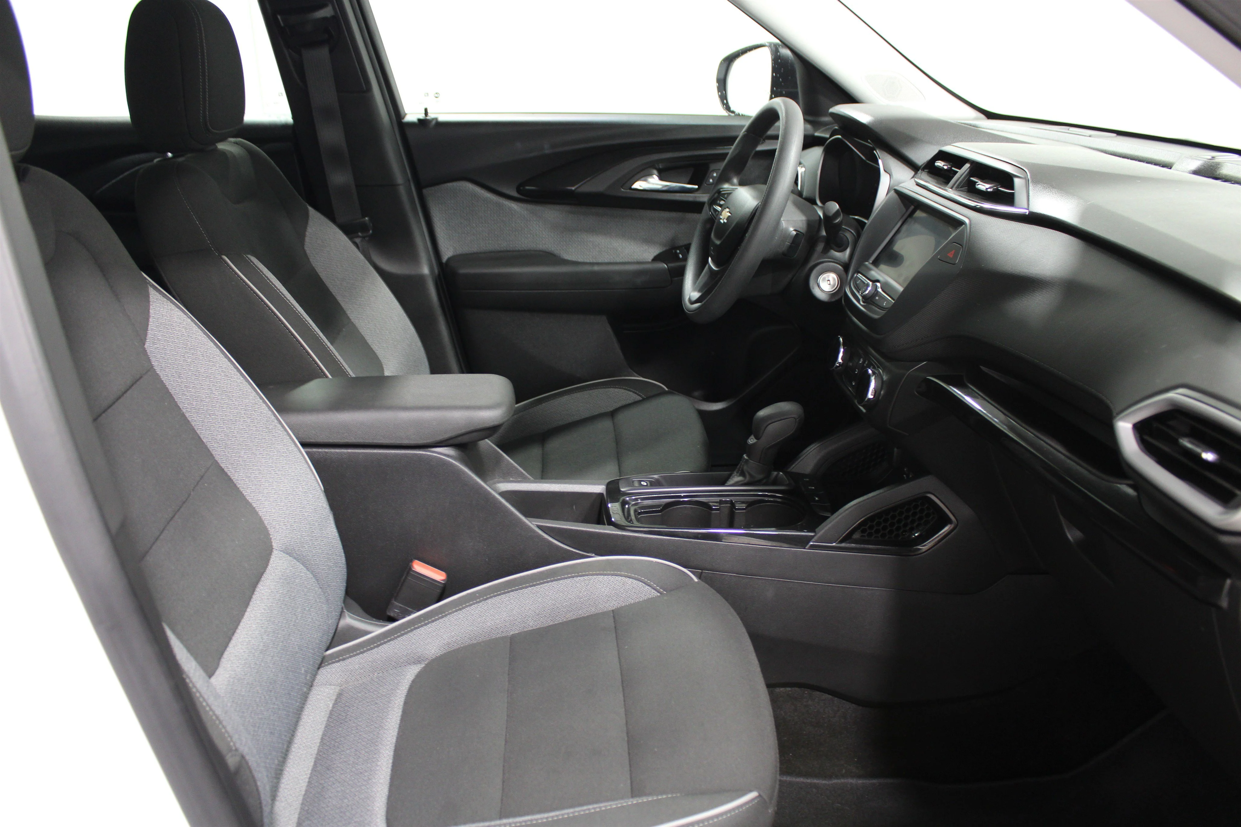 2023 Chevrolet TrailBlazer LS - Photo 24