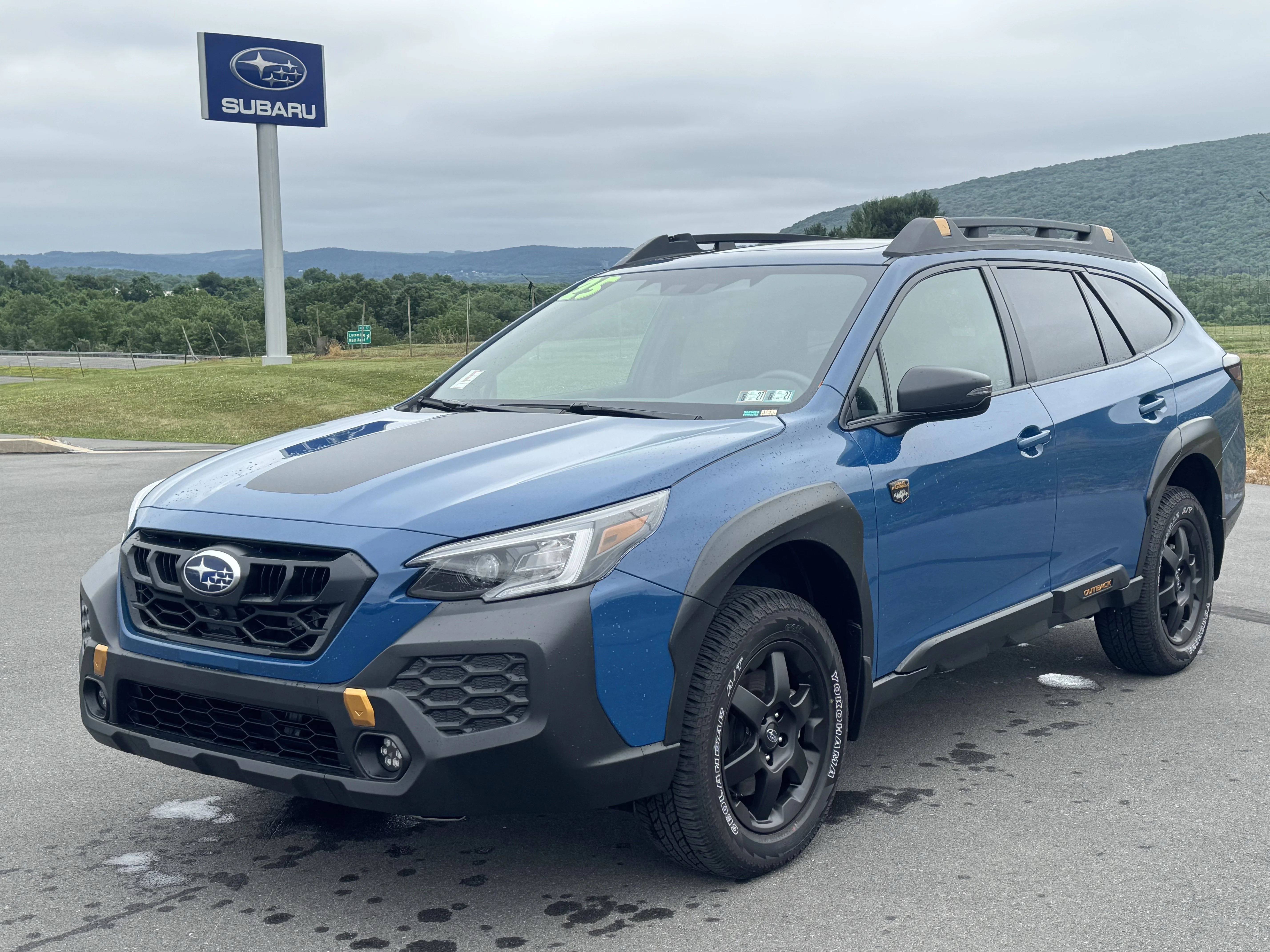 Used 2025 Geyser Blue Subaru Wilderness image 5