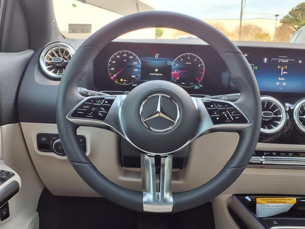 Certified Used 2025 Polar White Mercedes-Benz GLA 250 image 13