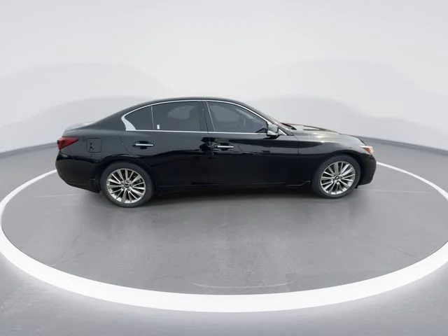 Used 2023 Black INFINITI LUXE image 9