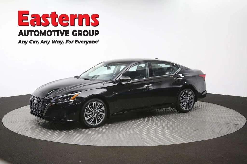 Used 2023 Black Nissan 2.5 SL image 57