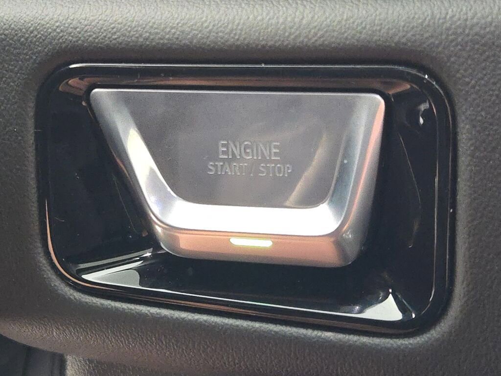 New 2026 Summit White GMC Elevation image 37