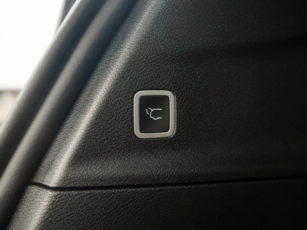 2026 Chrysler Pacifica Select - Photo 9