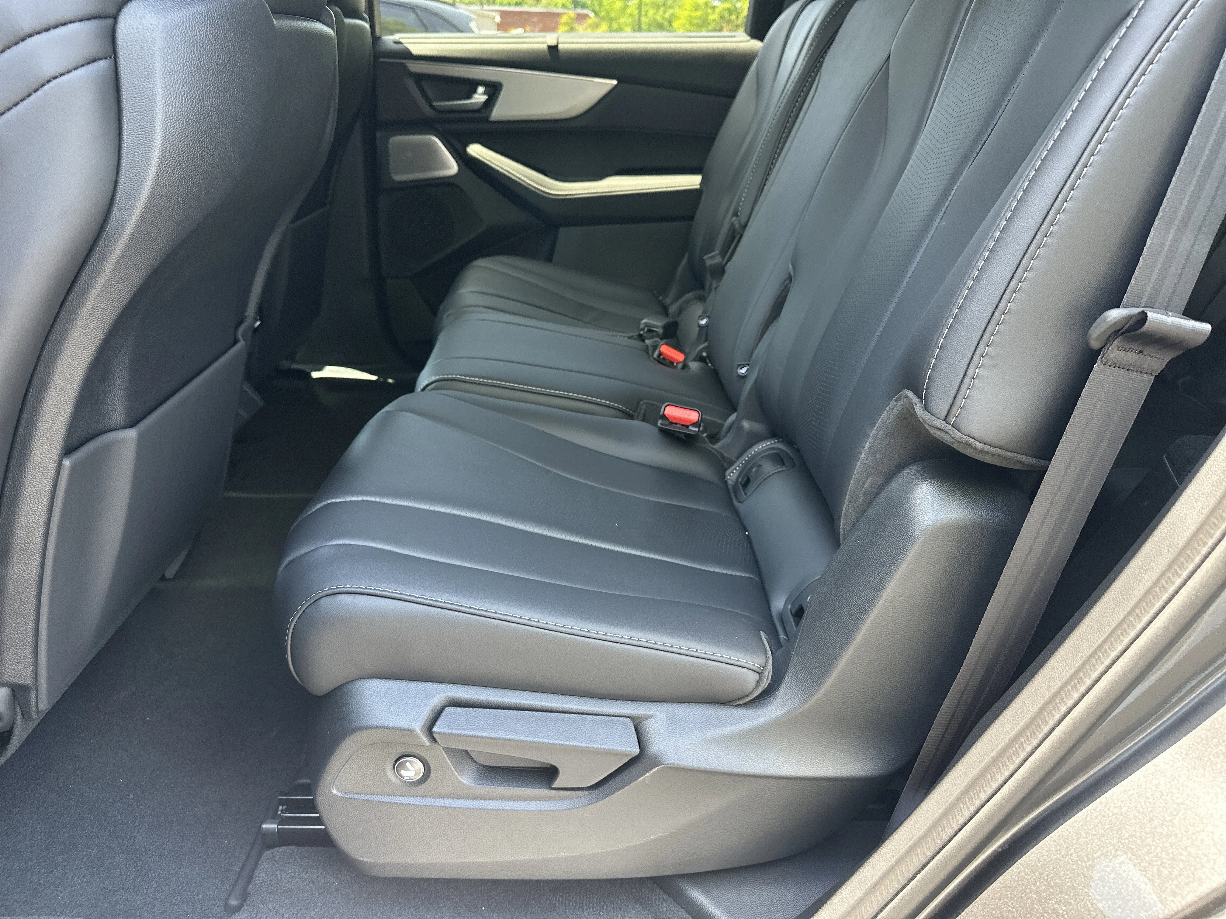 New 2026 Liquid Carbon Metallic Acura w/Technology Package image 13