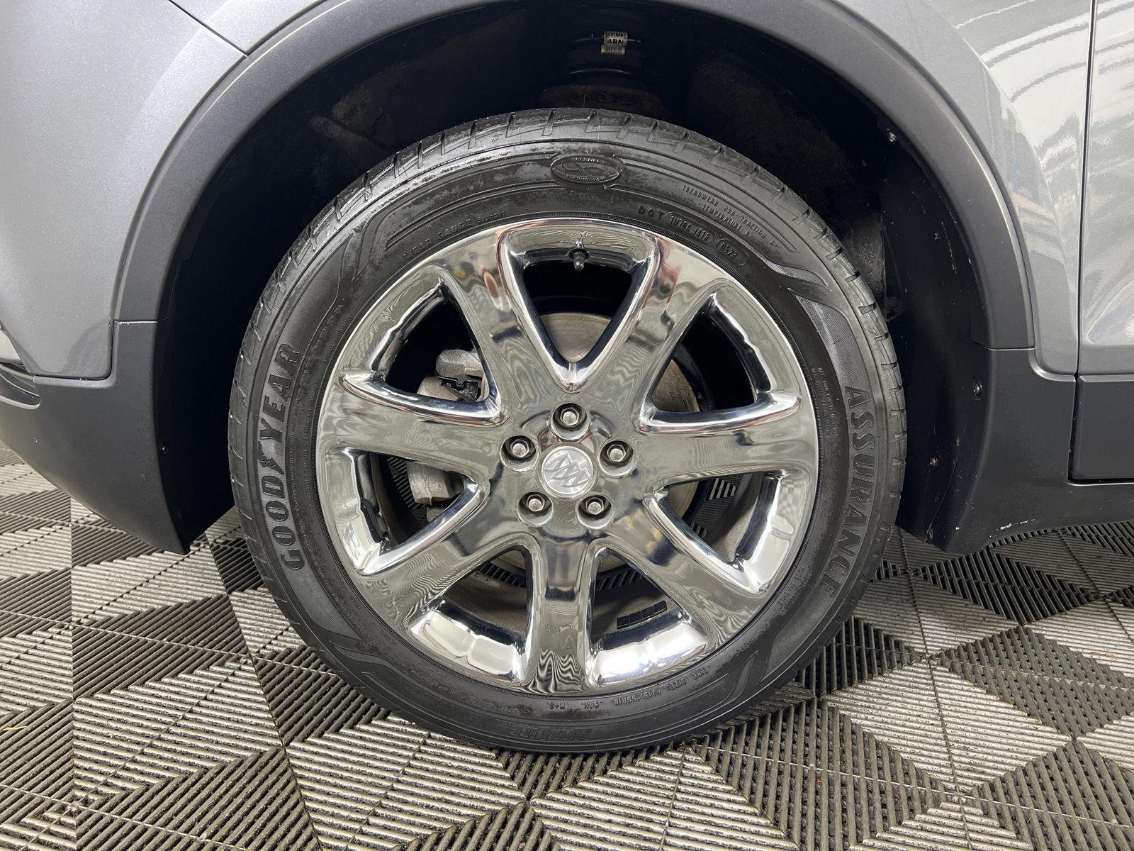 Used 2019 Satin Steel Metallic Buick Essence image 33