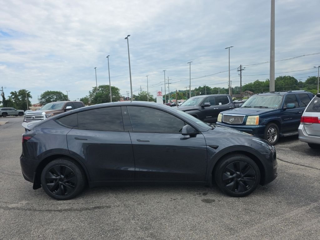 Used 2024  Tesla Long Range image 3