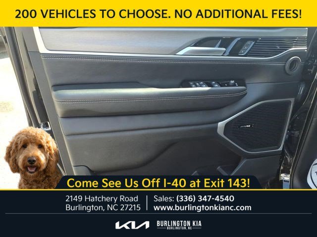 Used 2025 Diamond Black Crystal Pearlcoat Jeep Base image 16
